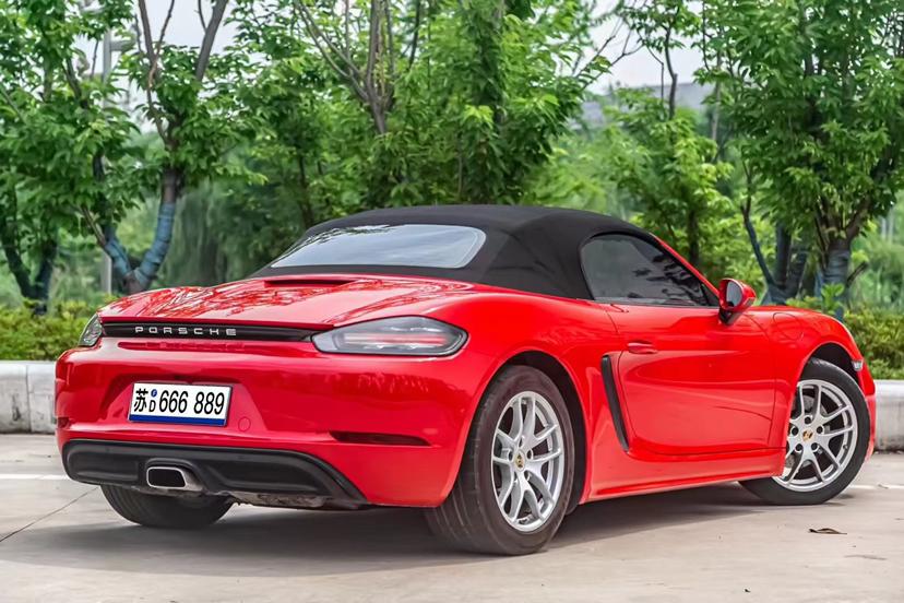 16年保时捷718软顶敞篷胭脂红