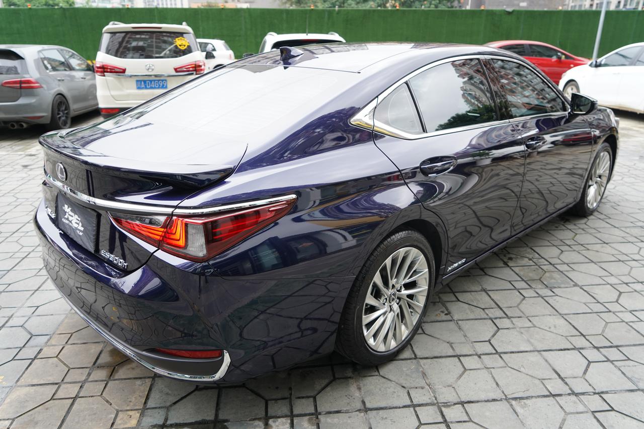 今日交车一台 雷克萨斯es300h 原车漆:宝石蓝 全车装贴