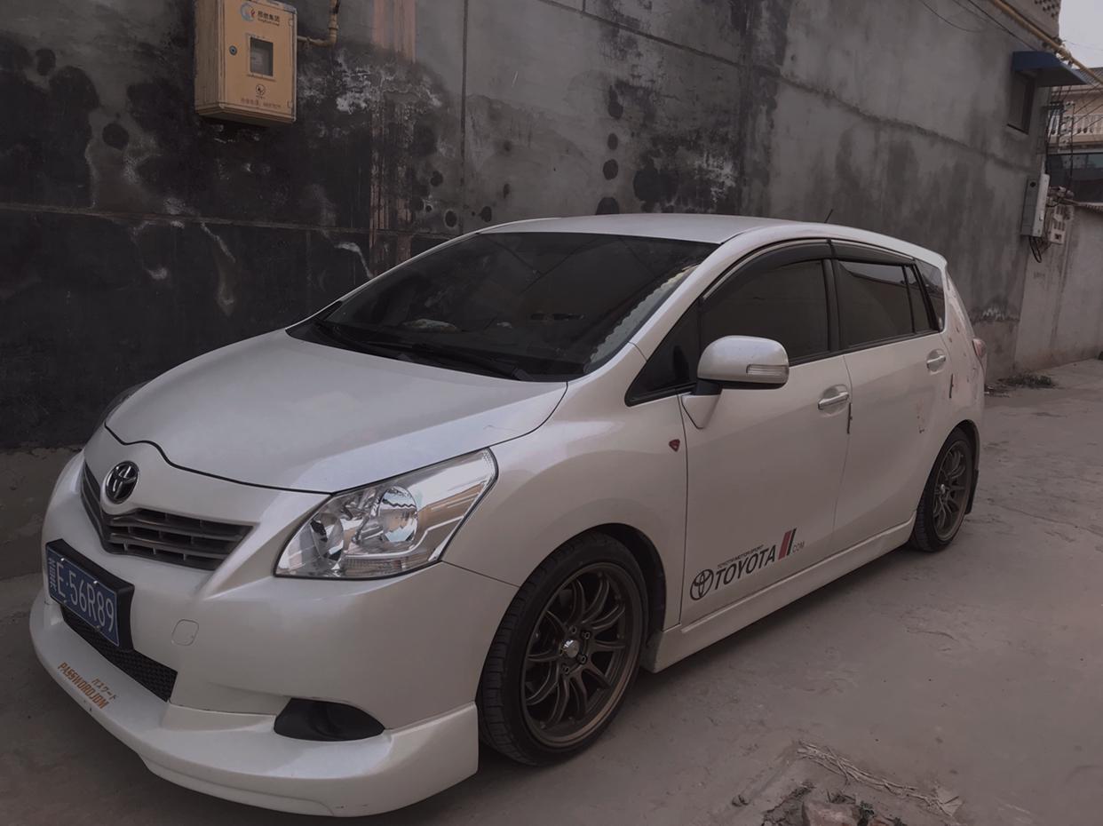丰田逸致保姆车的改装家用改装两不误