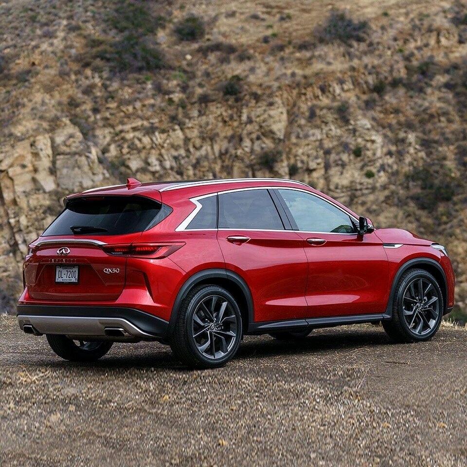 红色日产无限qx50也很漂亮