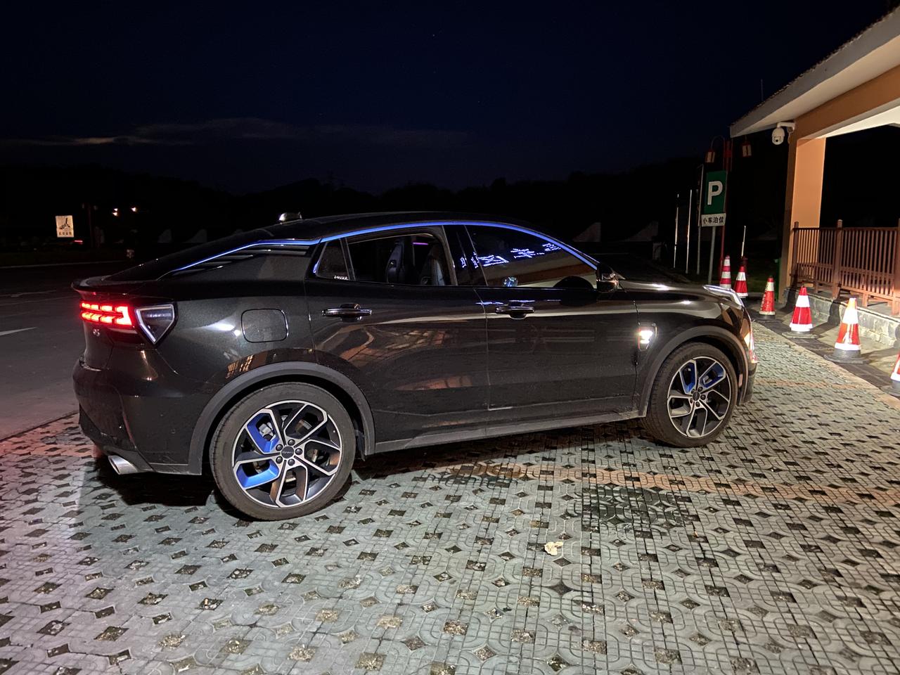 领克05耀halo 我是六月初提的车 开了一个月1800 公