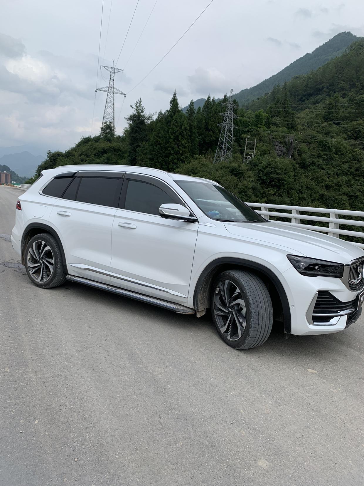 白色两驱旗舰(欣赏美图_星越l车友圈_懂车帝