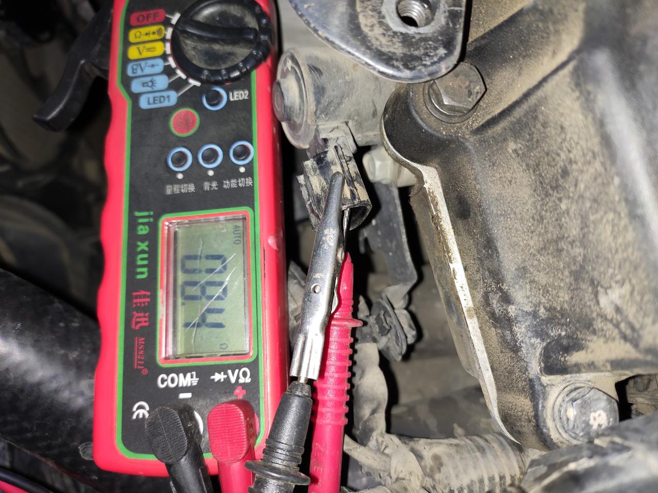 赛拉图vvt电磁阀实测电压,电阻 电磁阀电阻=表量电阻8.