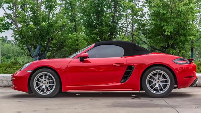 16年保时捷718软顶敞篷胭脂红