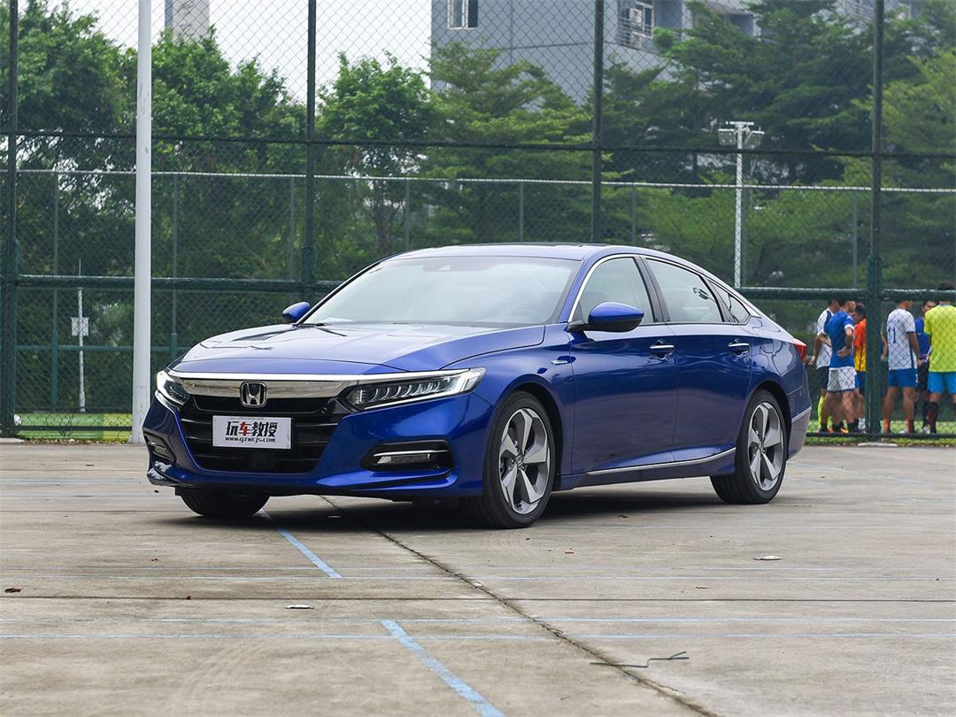 雅阁共搭载两套动力总成,分别