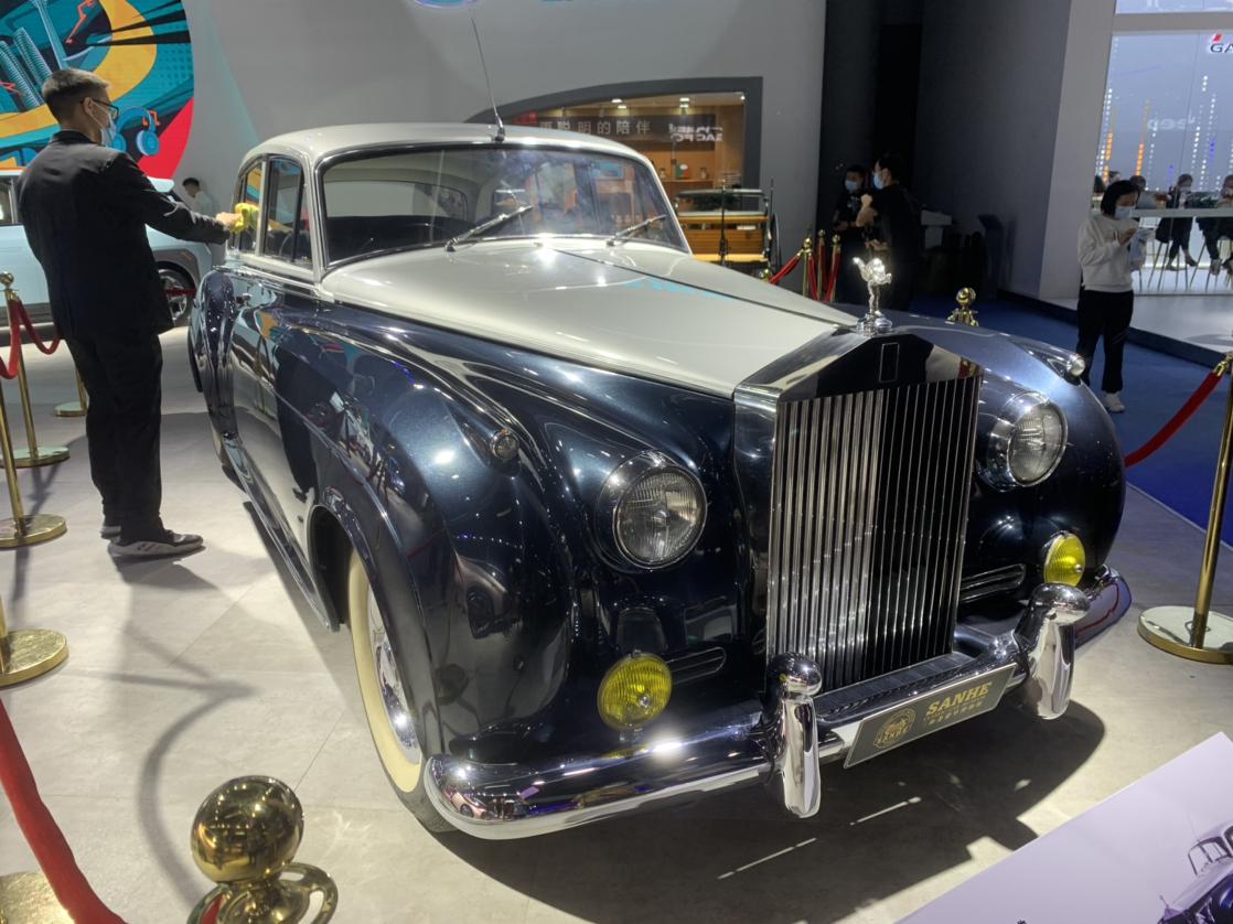 劳斯莱斯银云亮相成都车展