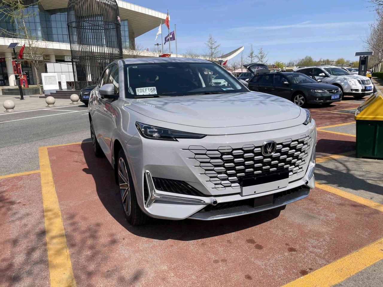 原子灰unik这种奶奶灰很潮流