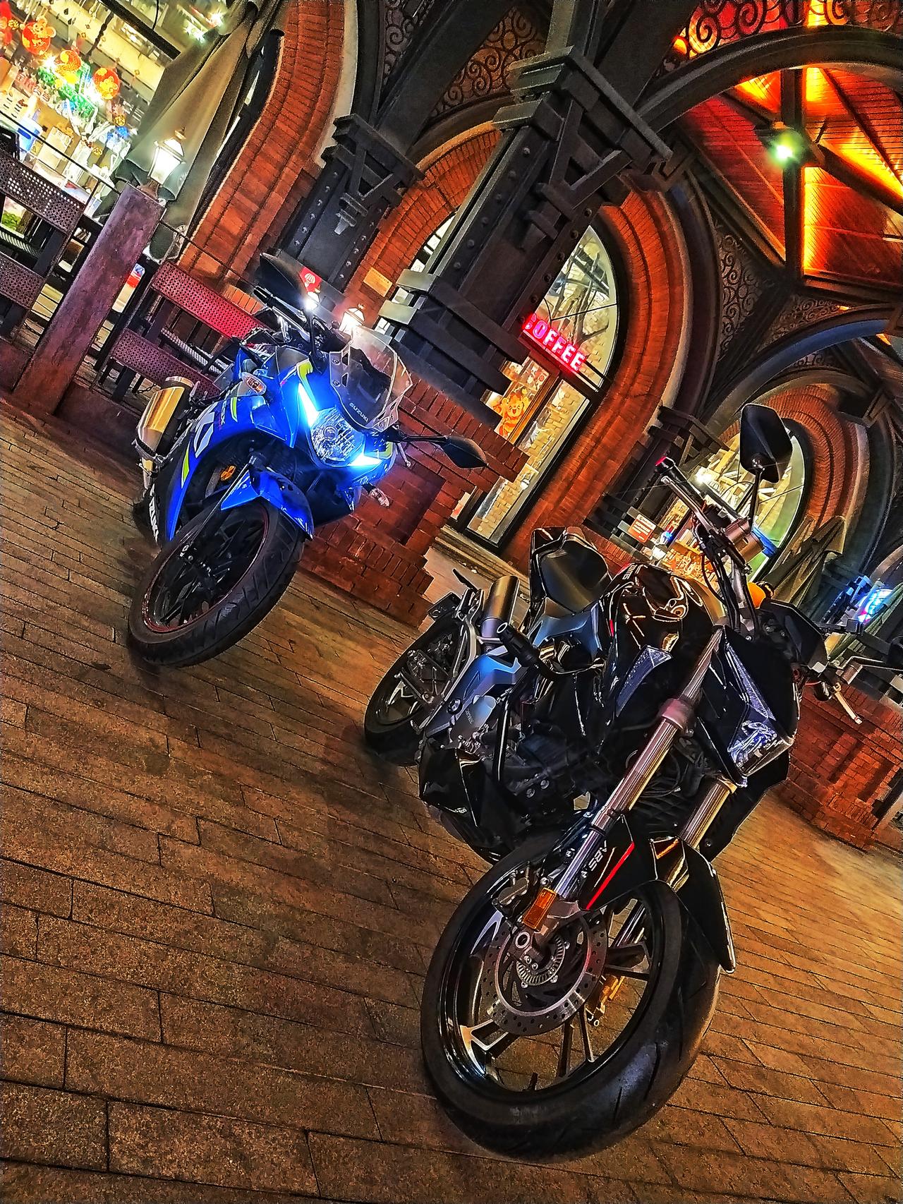 从小有个机车梦我会一直在路上