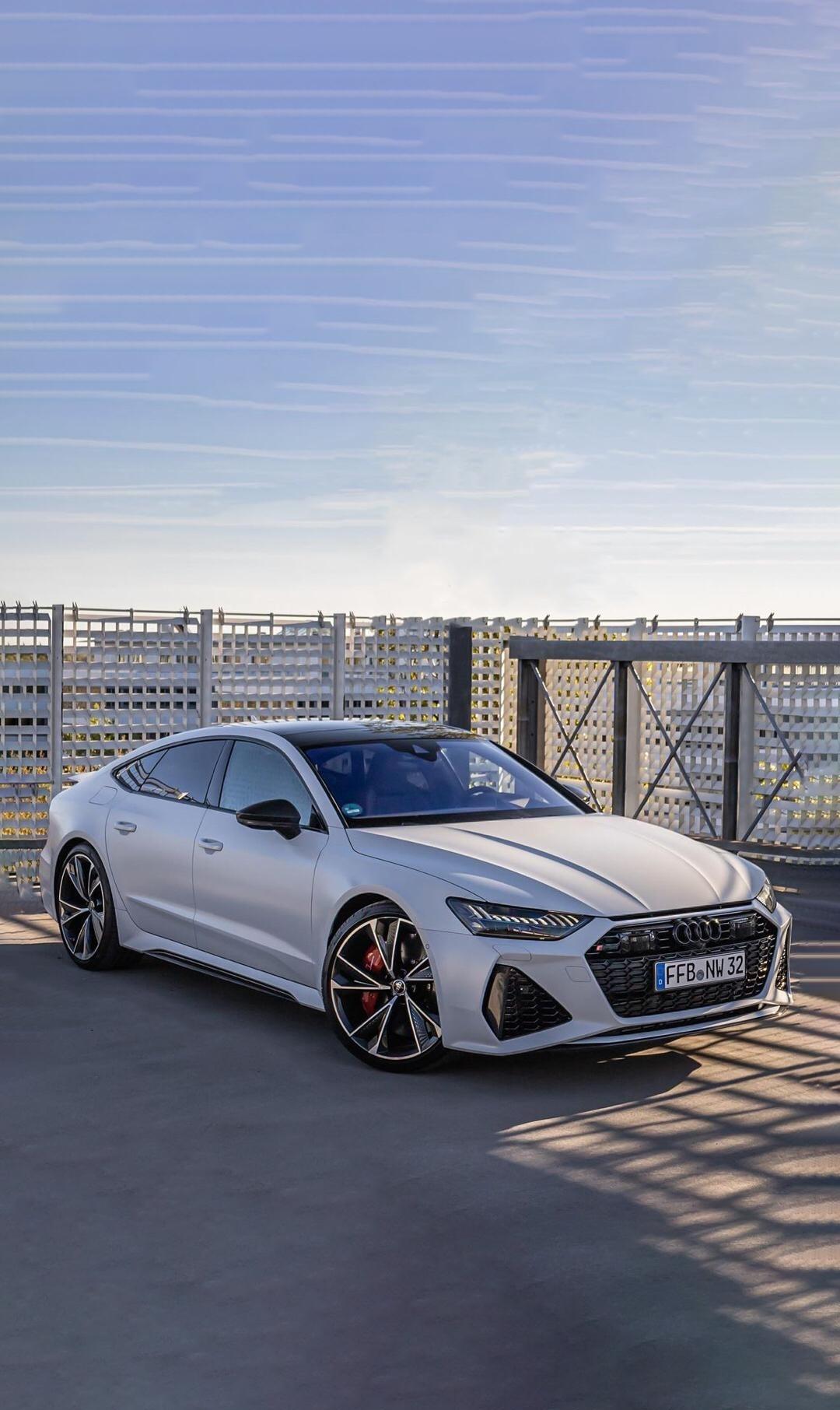 奥迪rs7西装暴徒我我非常喜欢的车看见他的灯我就爱上了他