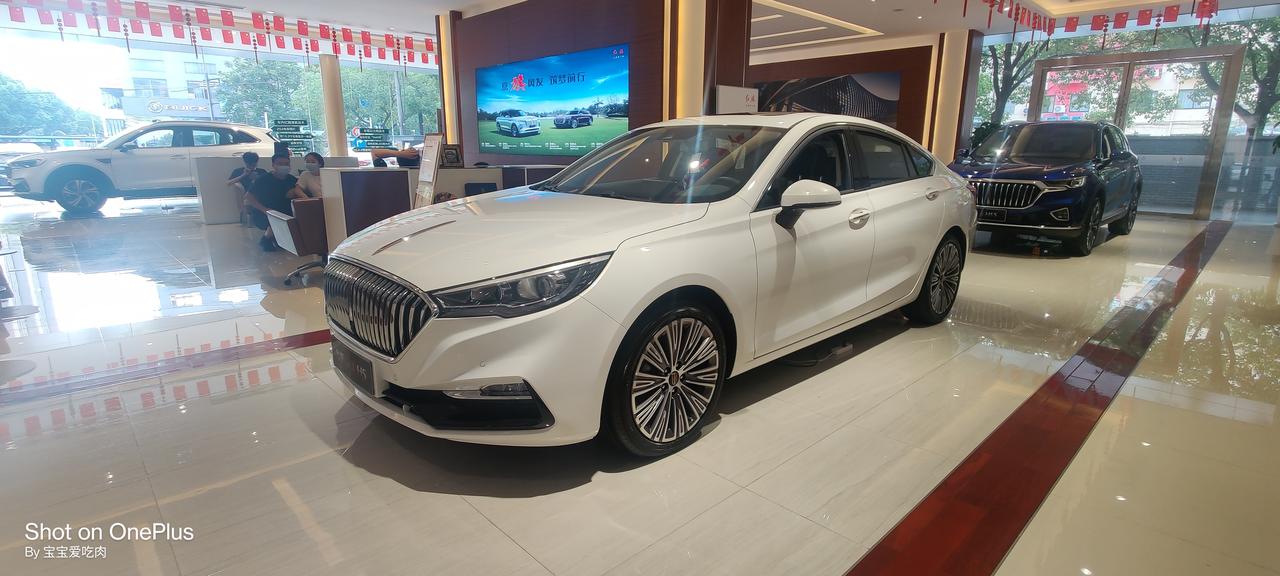 红旗h5旗畅白色