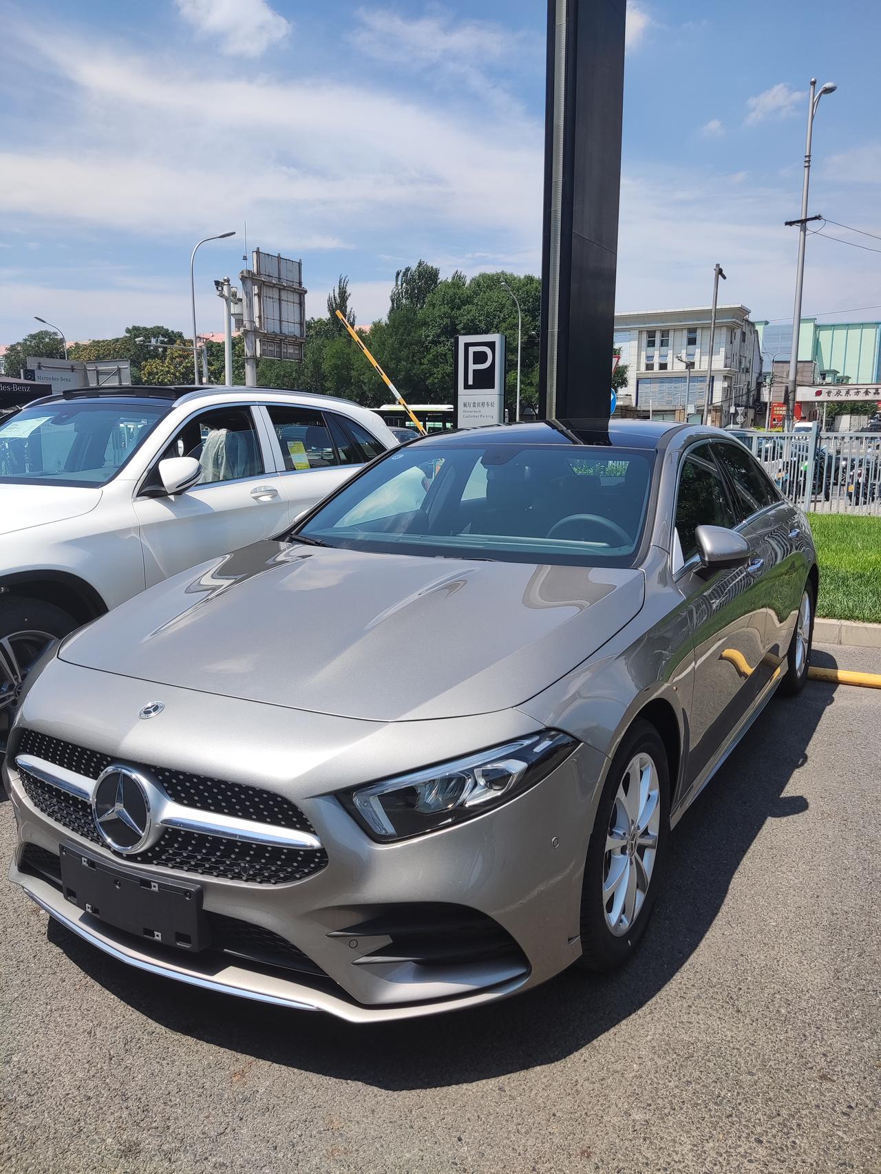 要下月底能到芭辣辣老魔仙奔驰g级amg车主·车龄半年令狐再冲我a200l