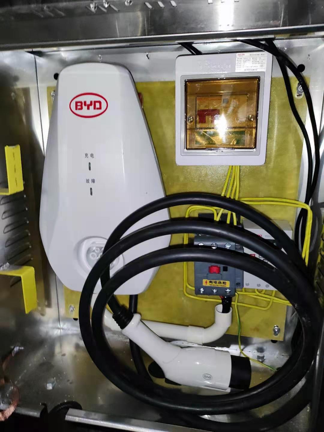 秦plusev送的充电桩什么样的