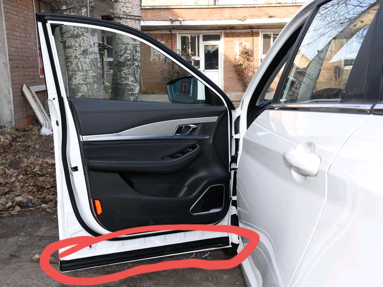 回答了:捷途70车门排水孔在什么位置?谁知道给说一下,谢谢