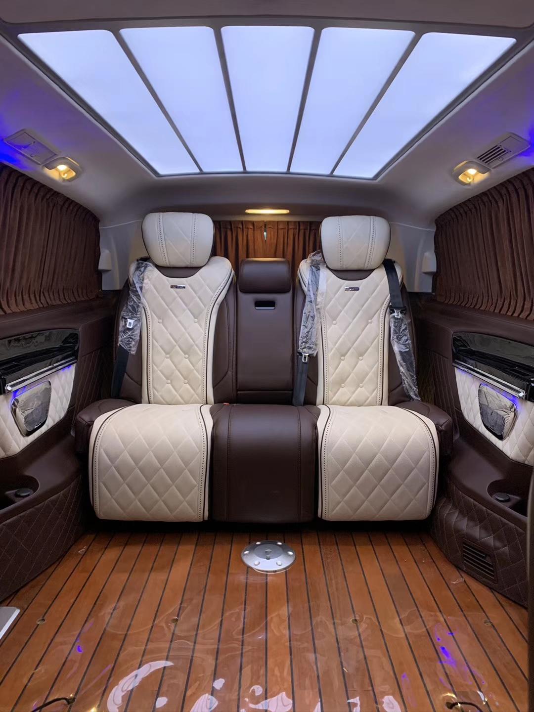 奔驰威霆 海洋之心改装之 第三排智能沙发床 双人独立靠背,带