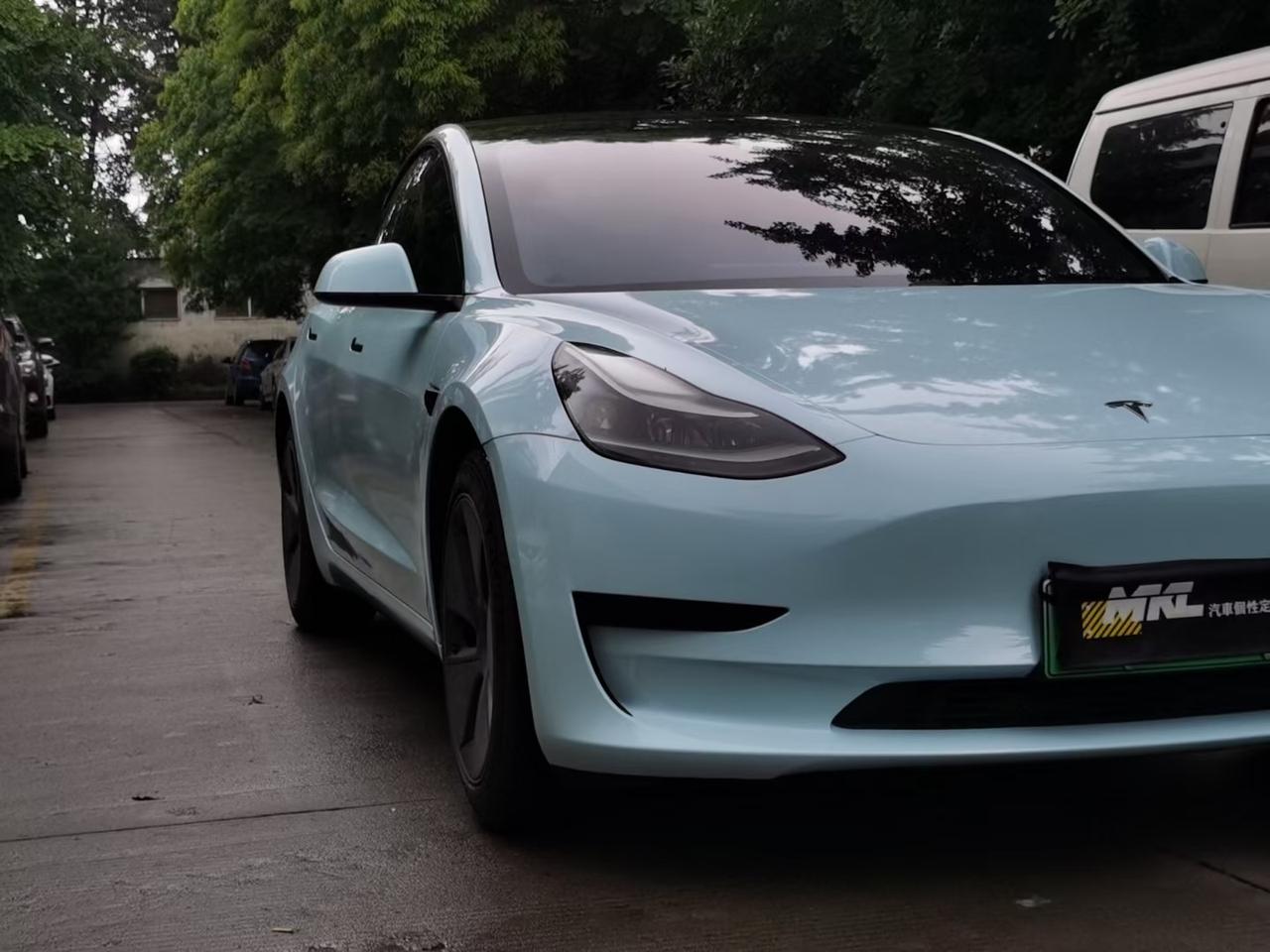 特斯拉model3全车改色膜冰川蓝