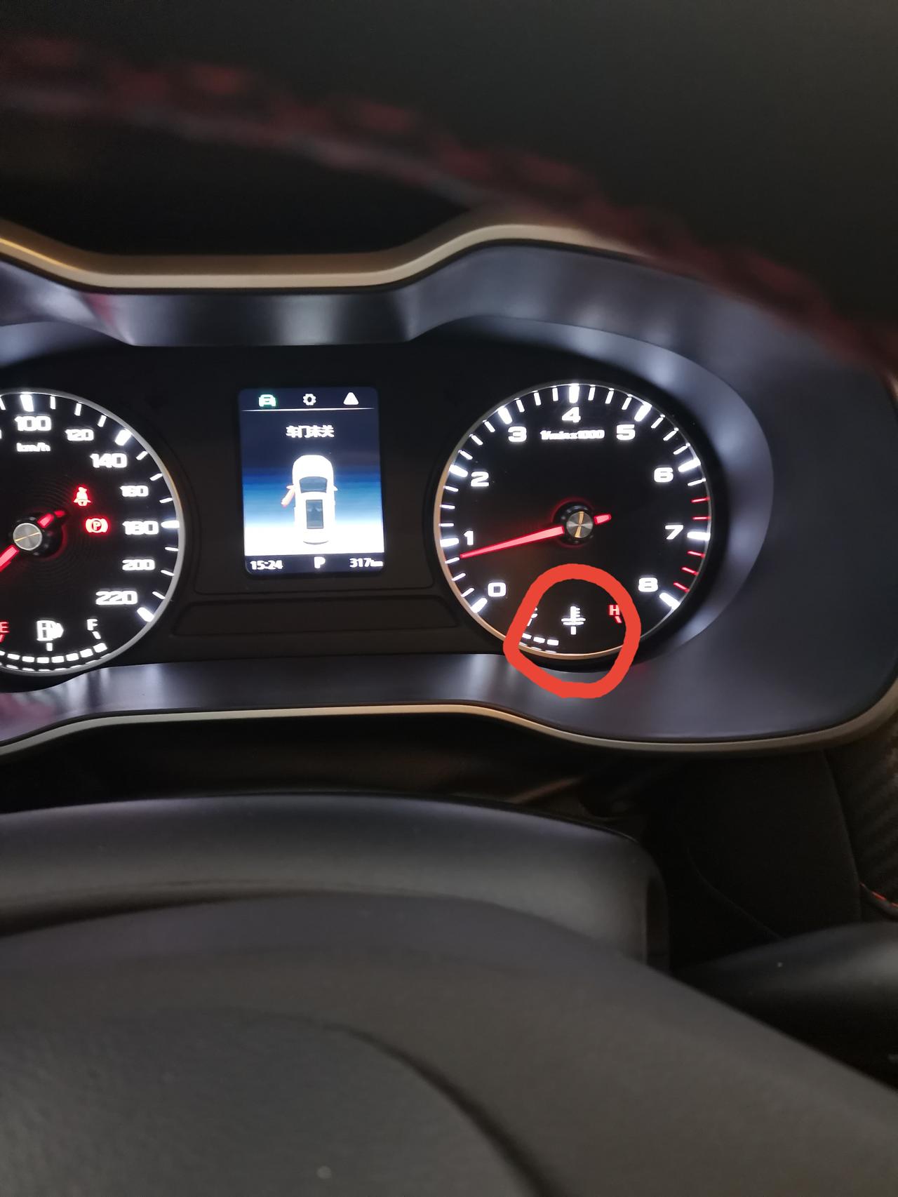 请问车友们,仪表盘右边这个图标是什么意思呢_名爵zs车友圈_懂车帝