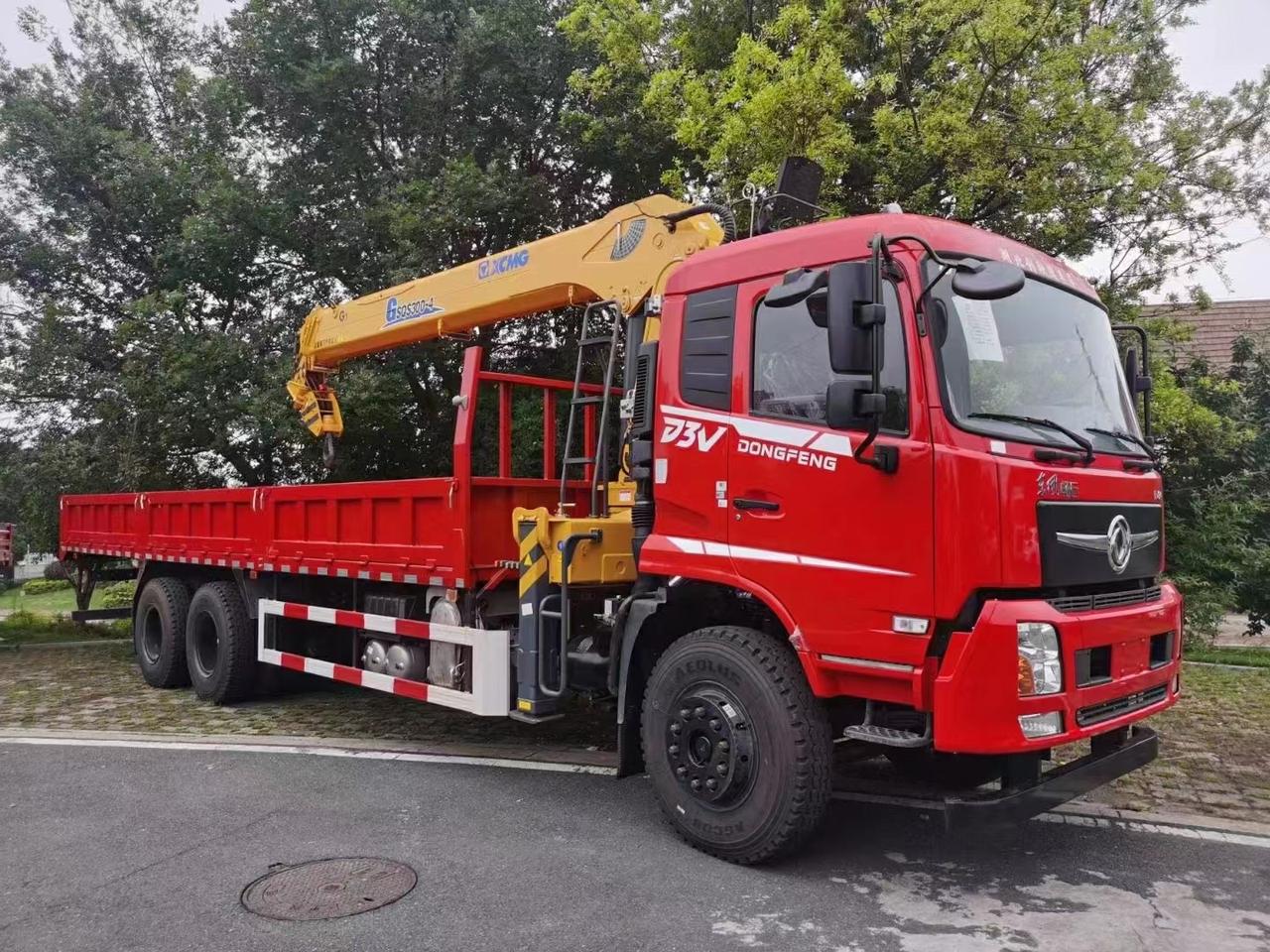 东风畅行d3v后八轮12吨随车吊