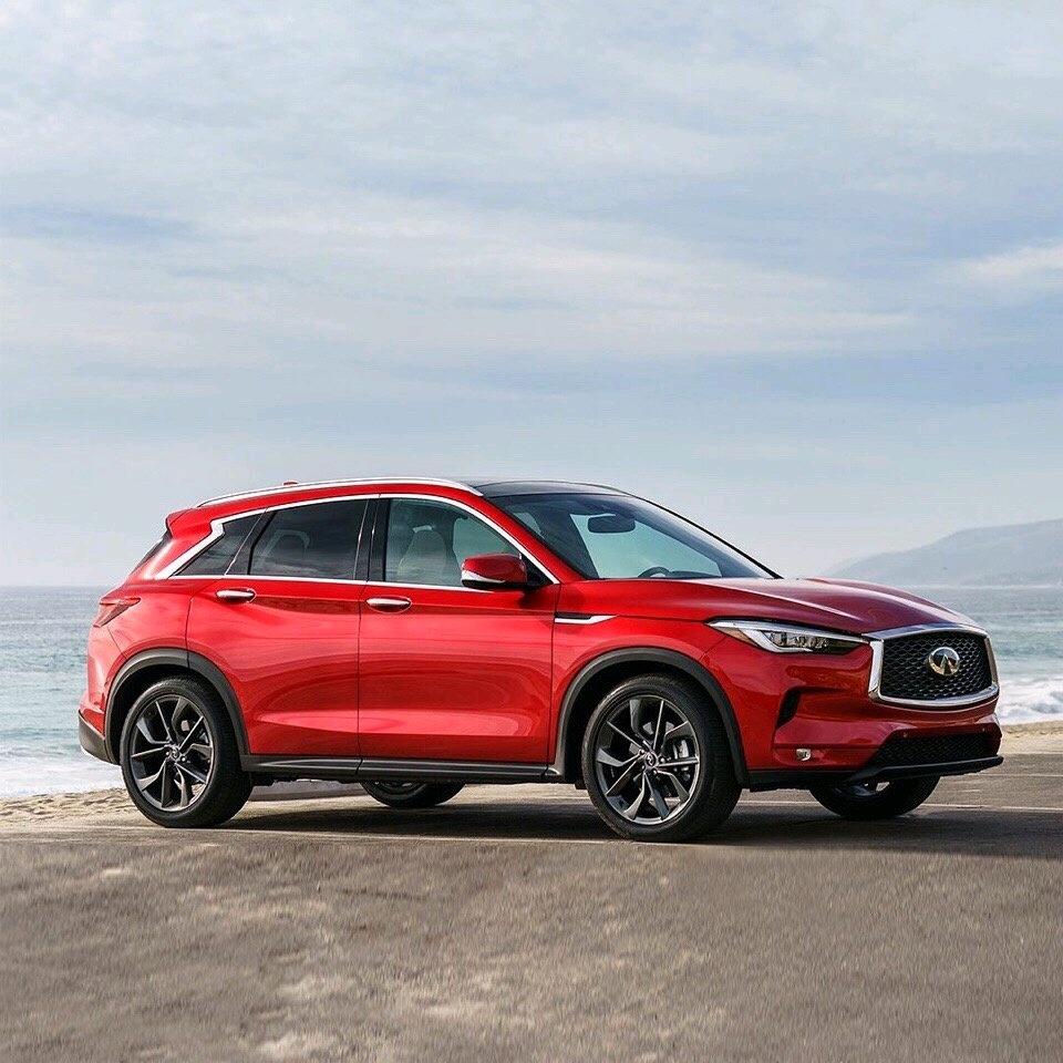 红色日产无限qx50也很漂亮