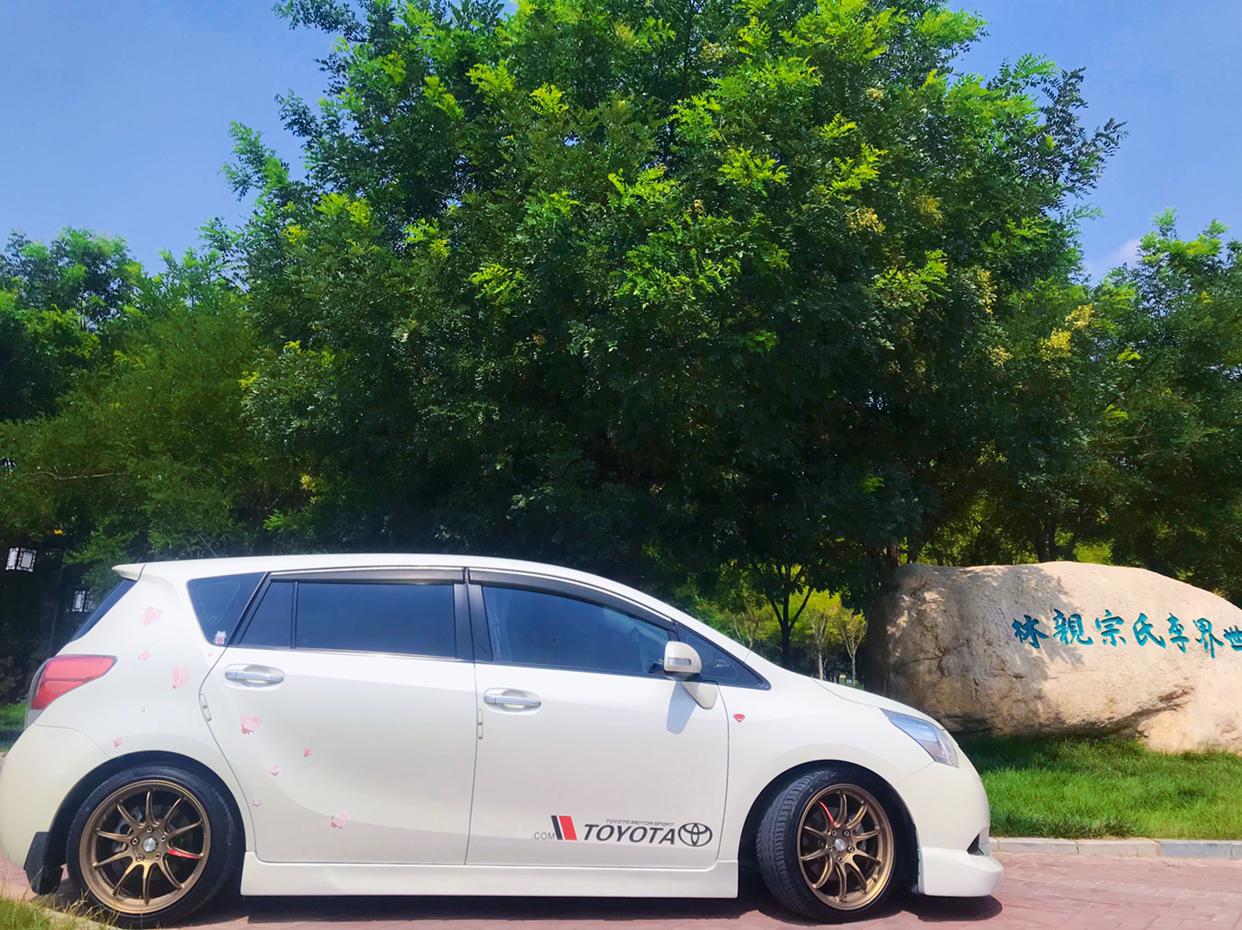 丰田逸致保姆车的改装家用改装两不误