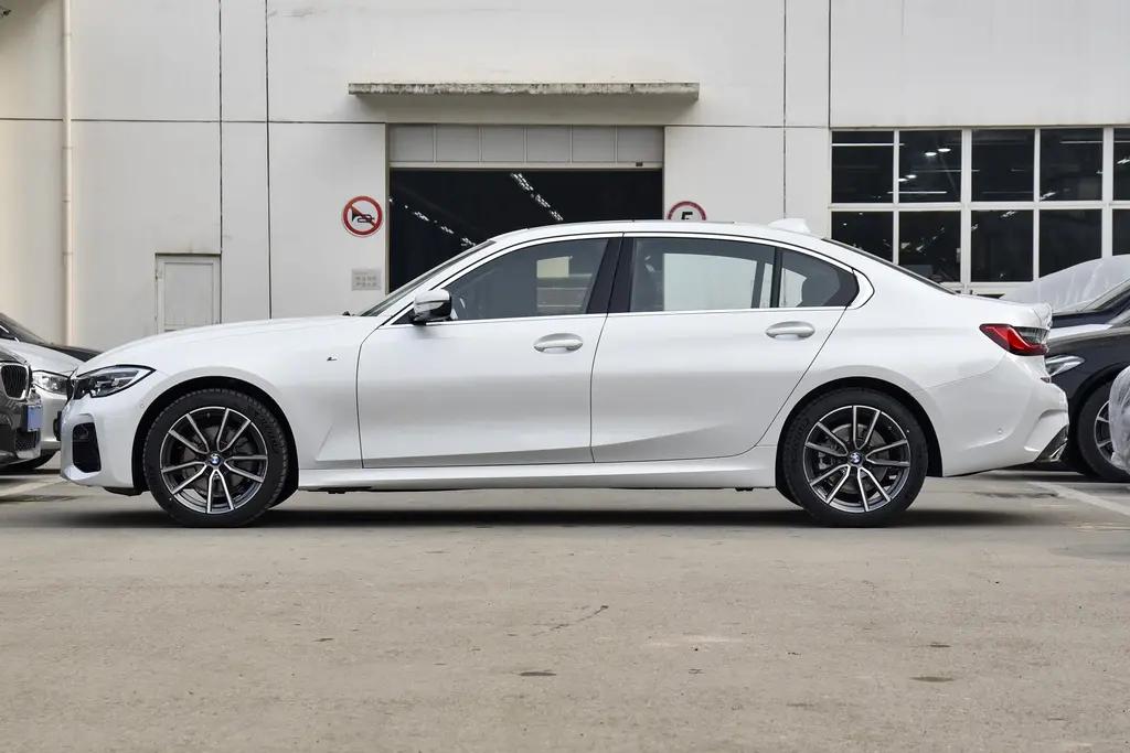 宝马5系白色跟3系曜夜版白色颜色,车漆是一样的吗?买白色的好