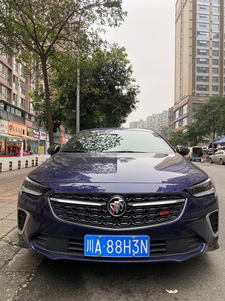 21款君威gs精英型,提车一个月了,目前762公里,今天随便