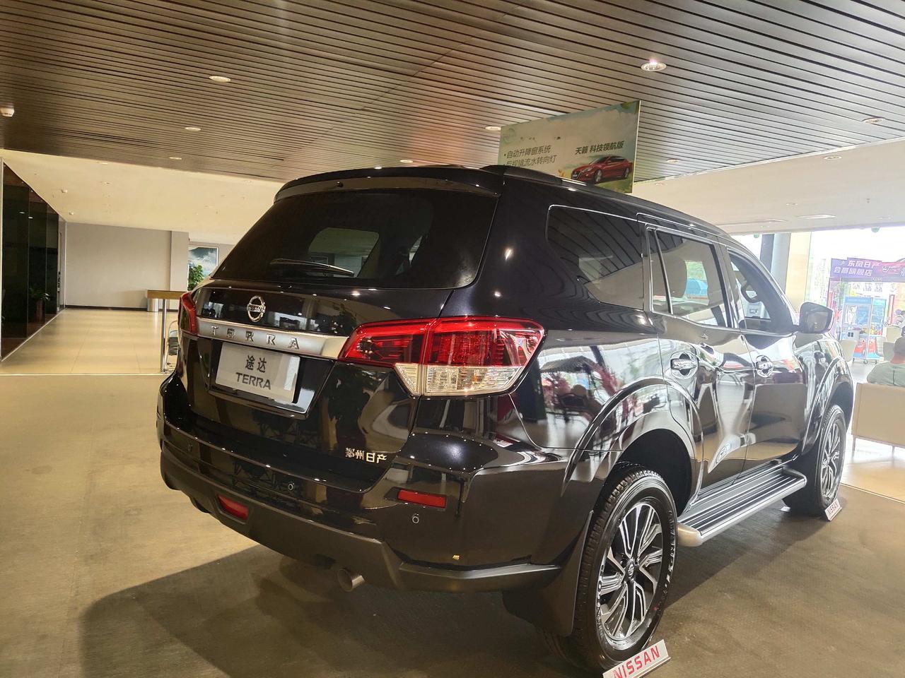 喜欢越野车的朋友途达这款车推荐给您