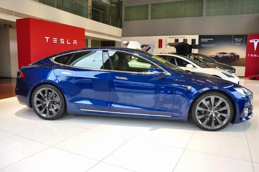 特斯拉models21轮毂