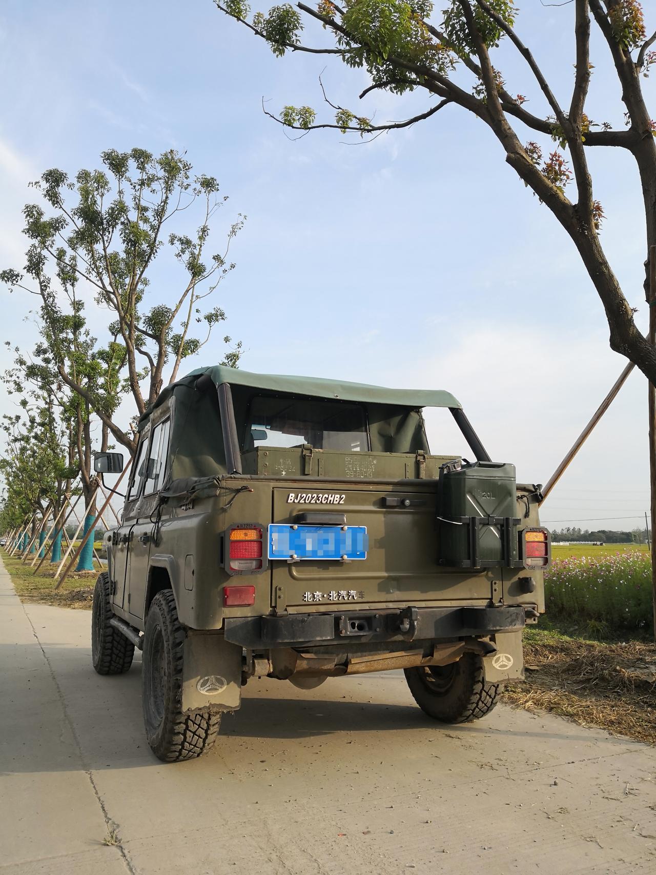 经典bj2122023吉普皮卡风