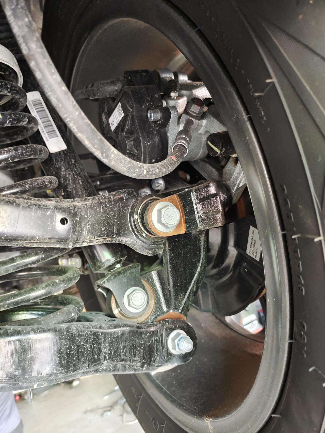 长安cs55plus新车就锈我去看了长安车型cs55punitunik都有这情况锈图