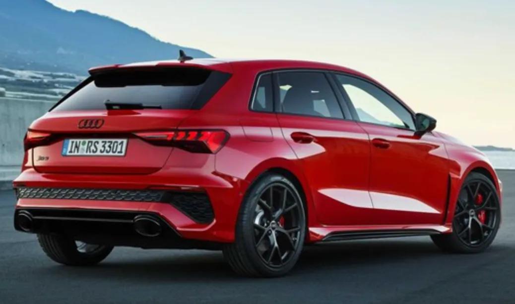 奥迪rs3确实很给力,动力强,操控好,不过这次两厢版看上去更