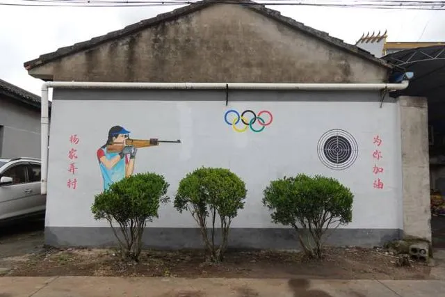 00����ٻ�¶ᶫ��������ö���ƣ���ٻ�����Ǵ���ʲôְҵ�ģ�