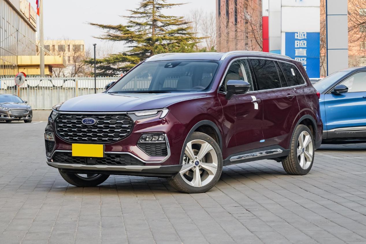 98万起售 3月28日,江铃福特全新中大型suv——福特领裕正式上市,新车