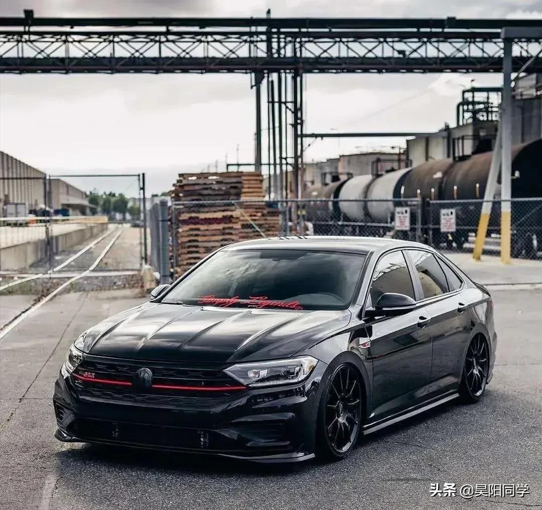 19款速腾黑武士进化-气质这一块拿捏的死死地!#德系改装