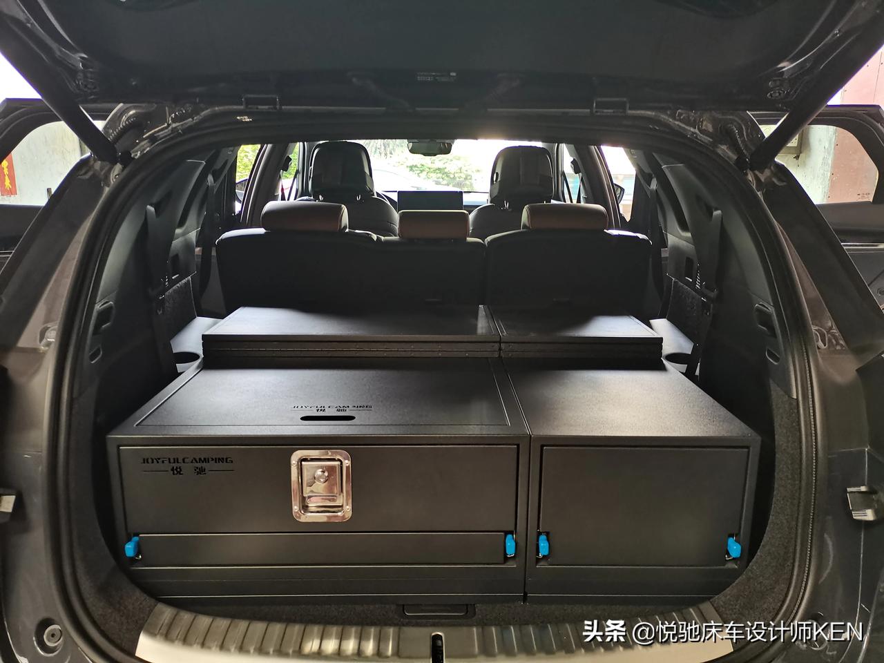 看这款比亚迪唐dm2021,无损加装床车露营旅行箱,全解决了.
