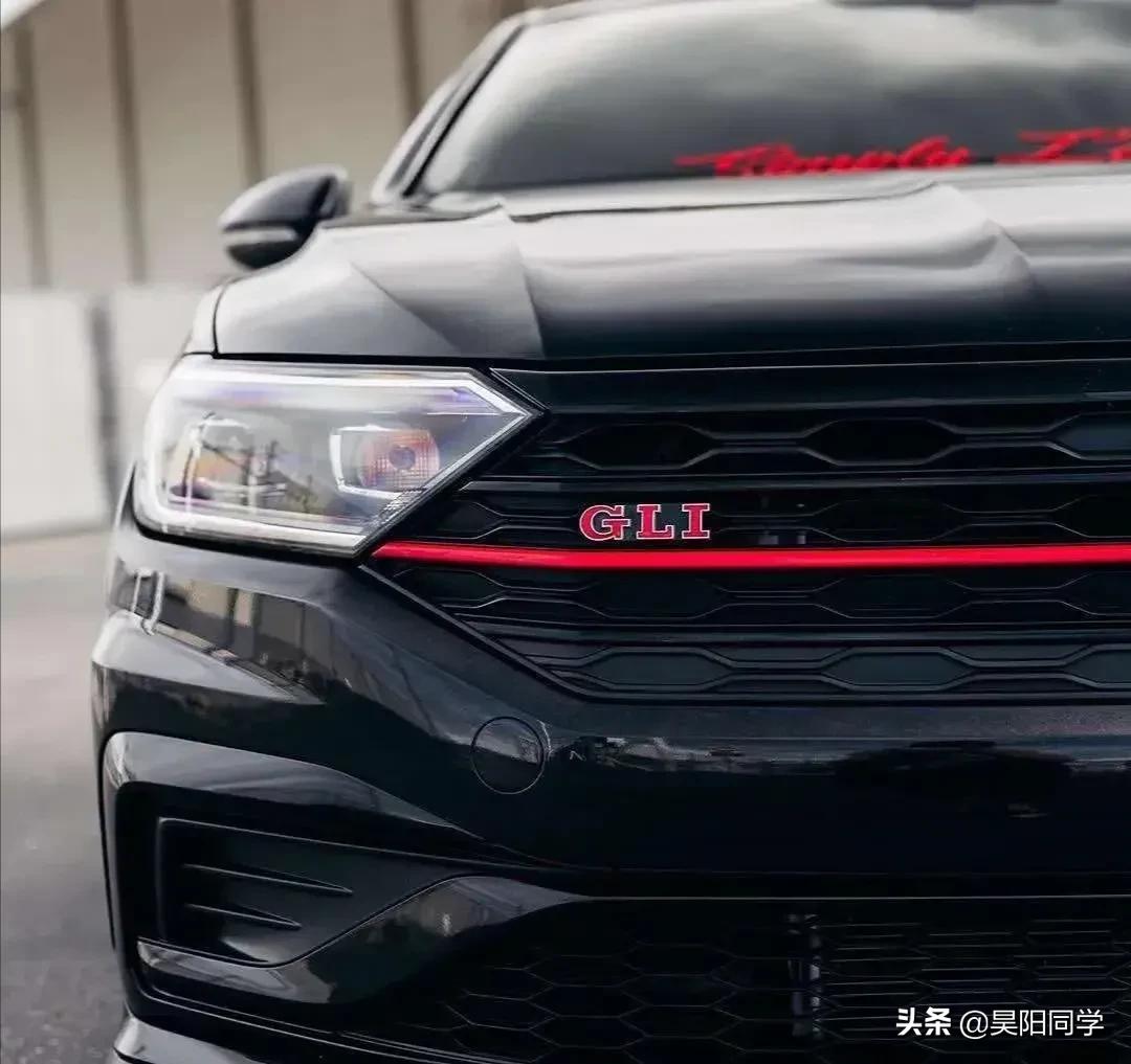 19款速腾黑武士进化-气质这一块拿捏的死死地!#德系改装