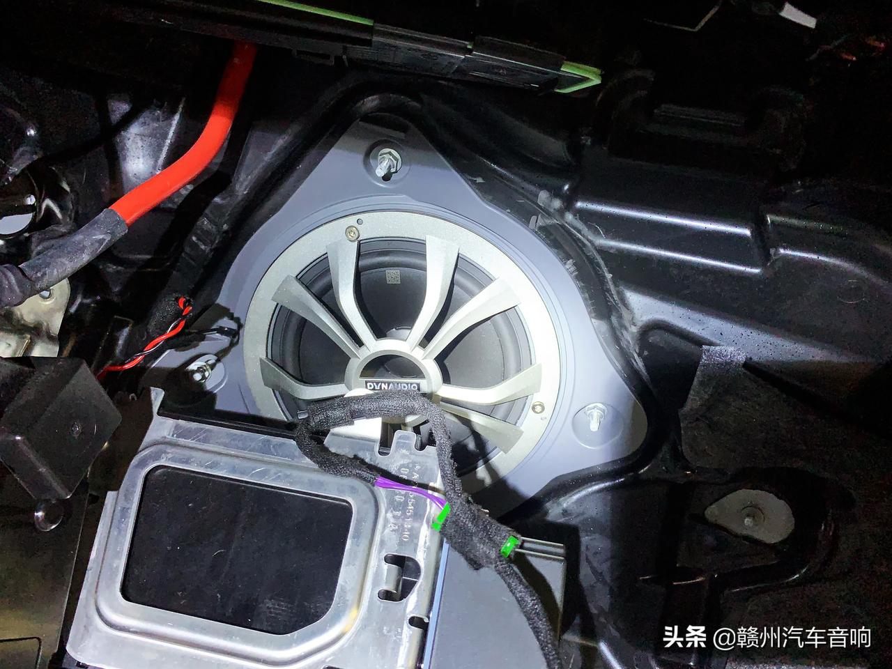 奔驰c260丹拿奔驰专用系统定制