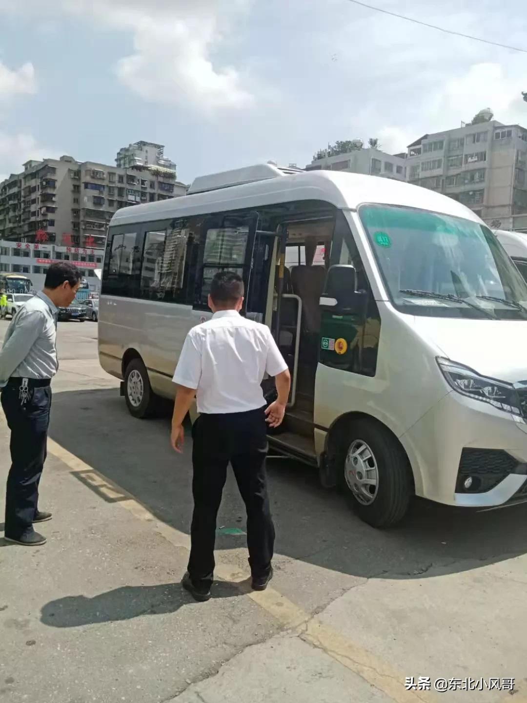 全民说车——汽车内容创作季# 【五菱客车】贵州巡展 五菱s300,10199