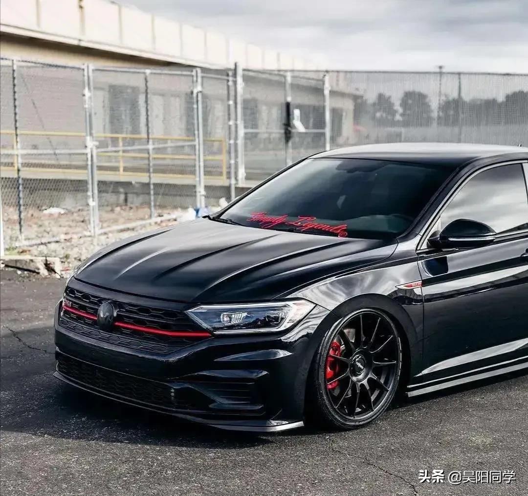 19款速腾黑武士进化-气质这一块拿捏的死死地!#德系改装