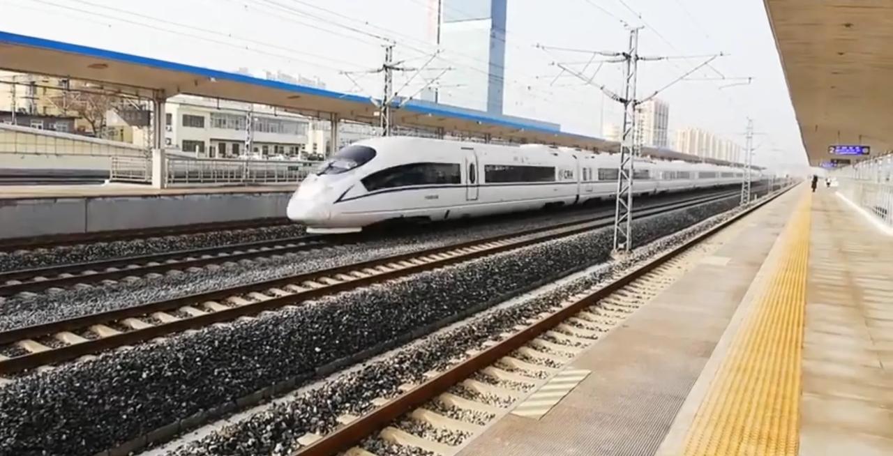 青岛开往齐齐哈尔的g1248次列车,是青岛至齐齐哈尔的唯一一趟高铁车次