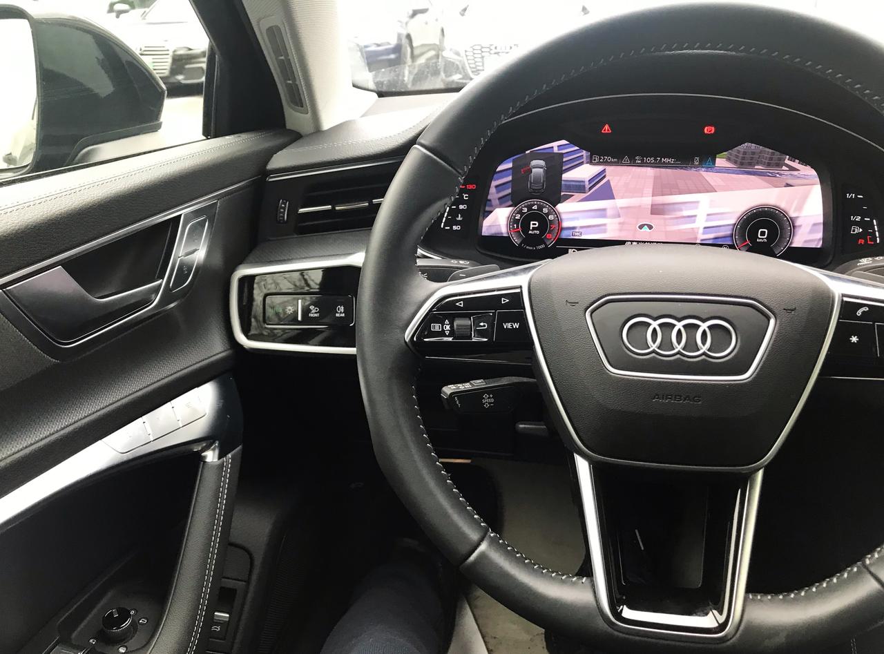 今天预约试驾了a6 allroad 试驾车如图 维苏威灰色外