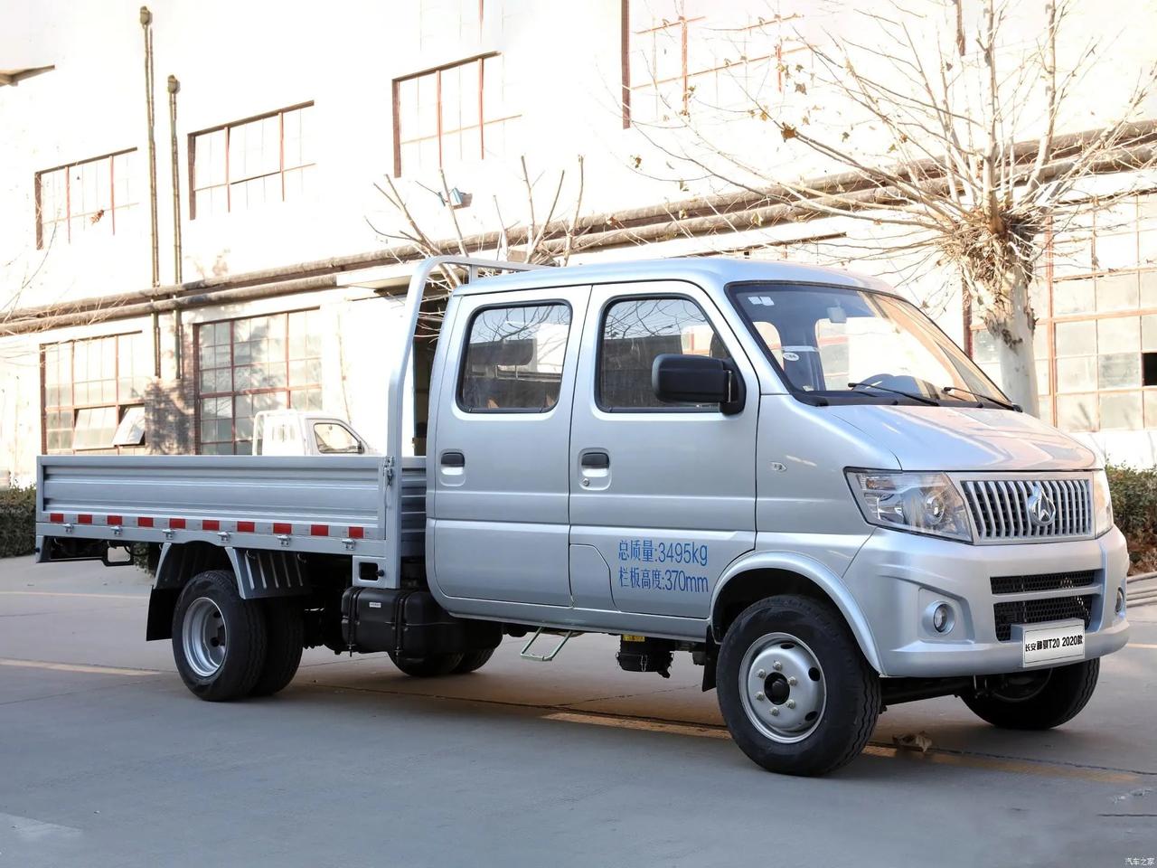 神骐t20是一款高承载,既省油,又安全的物流小卡 1,高品质