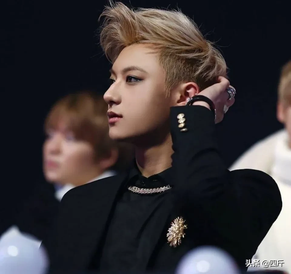 祈祷|黄子韬发文为吴孟达祈祷娱乐圈终于有点人情味儿了