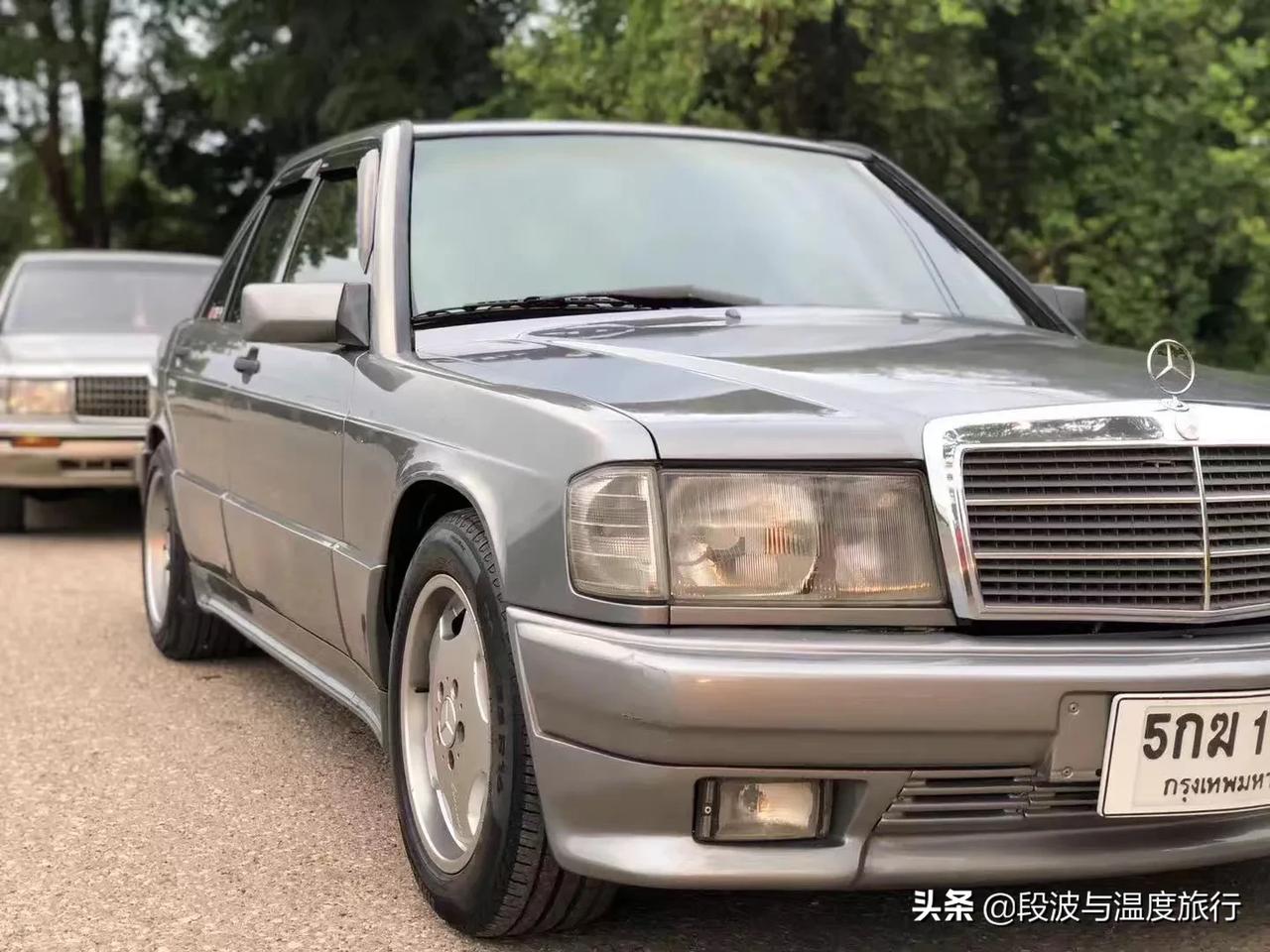 与经典相伴toyotacrown八代皇冠ms132酒红色软内饰搭配酒红色天鹅绒