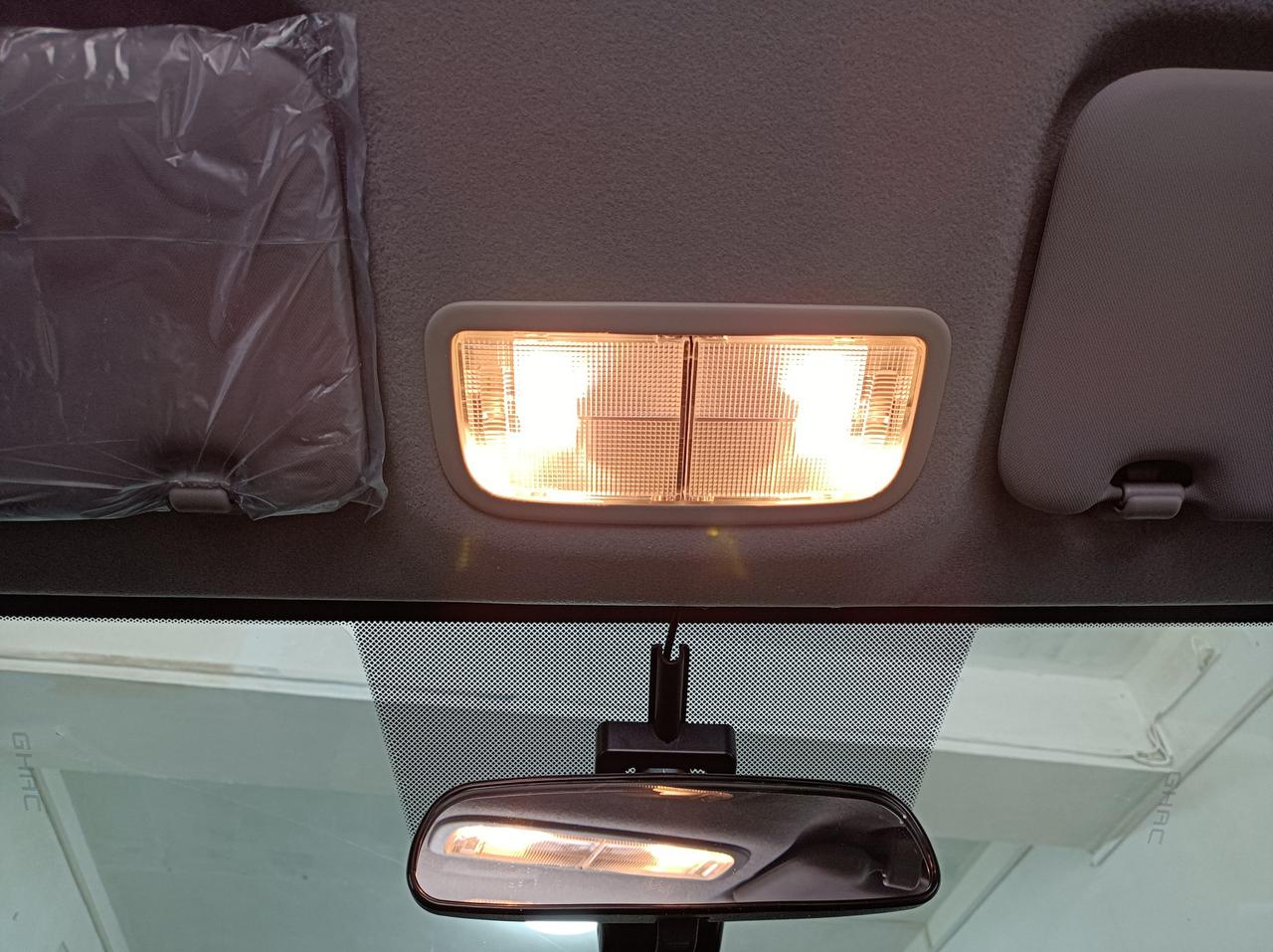 868飞度改前排阅读灯郑州高师傅本田改装升级