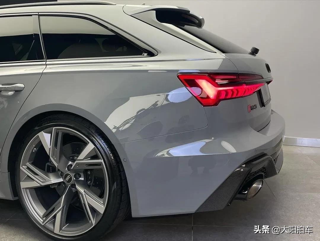 奥迪rs6水泥灰今年特别流行的颜色