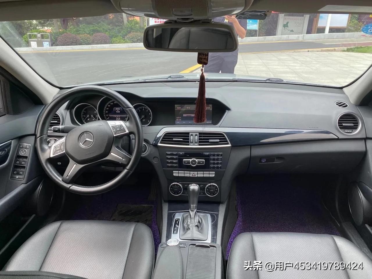 2013年奔驰c18018t手自一体七万六公里自动18t七速手自一体带倒车影像