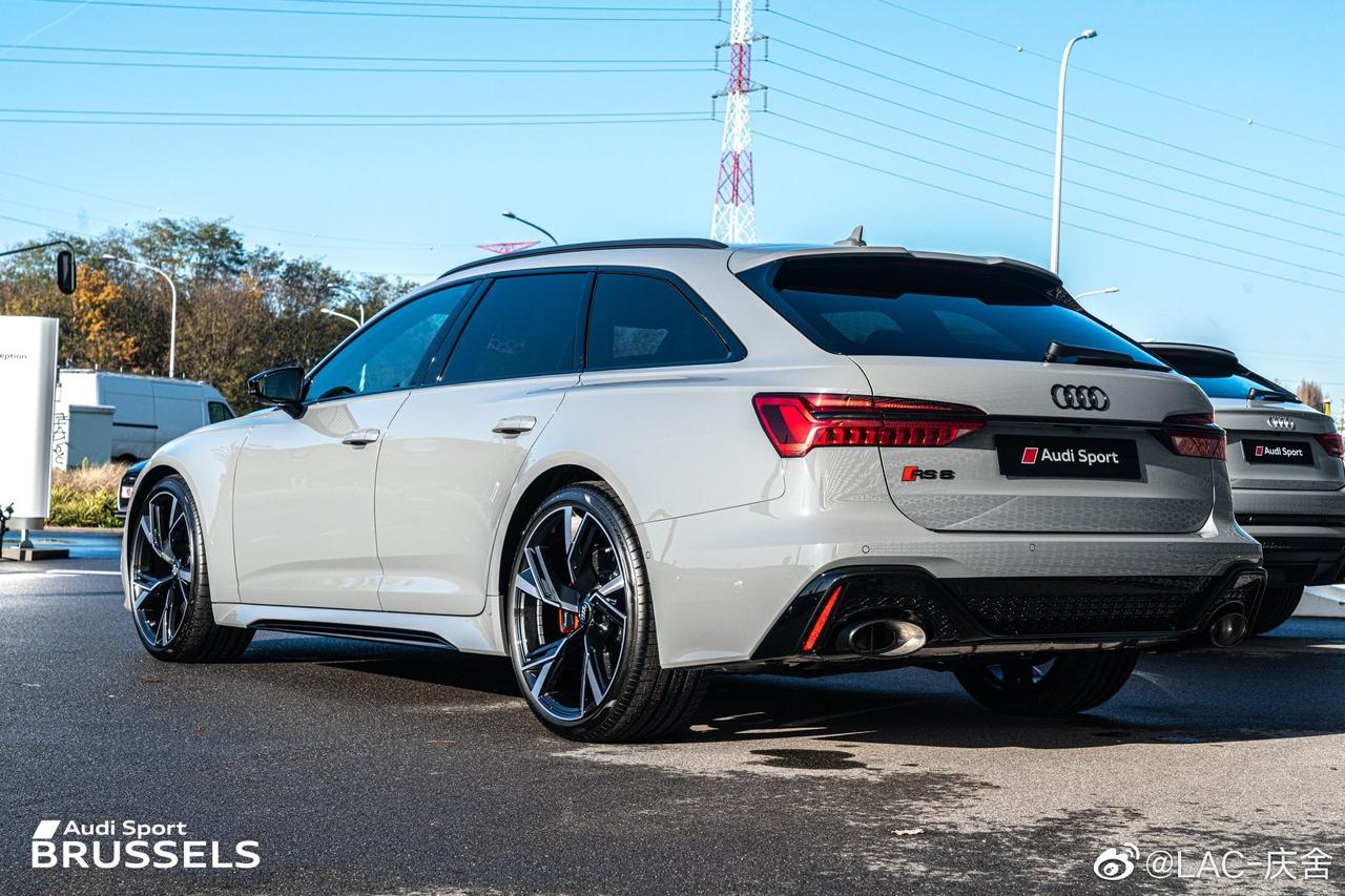 水泥灰全新奥迪rs6avant