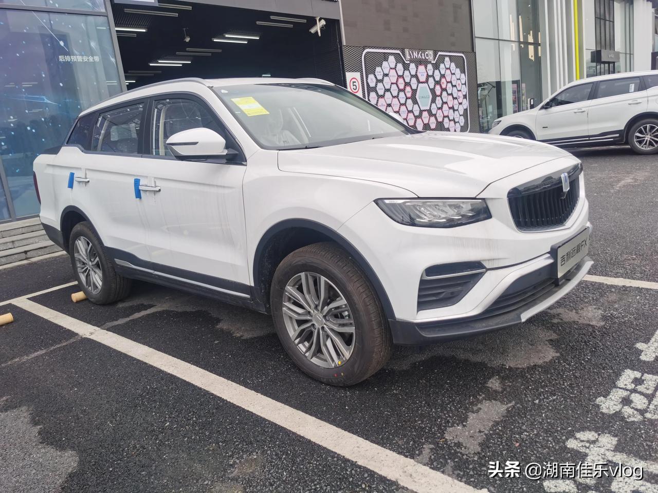 发现吉利不一样的博越皮卡新车?今天去吉利店去日常保养,发现一