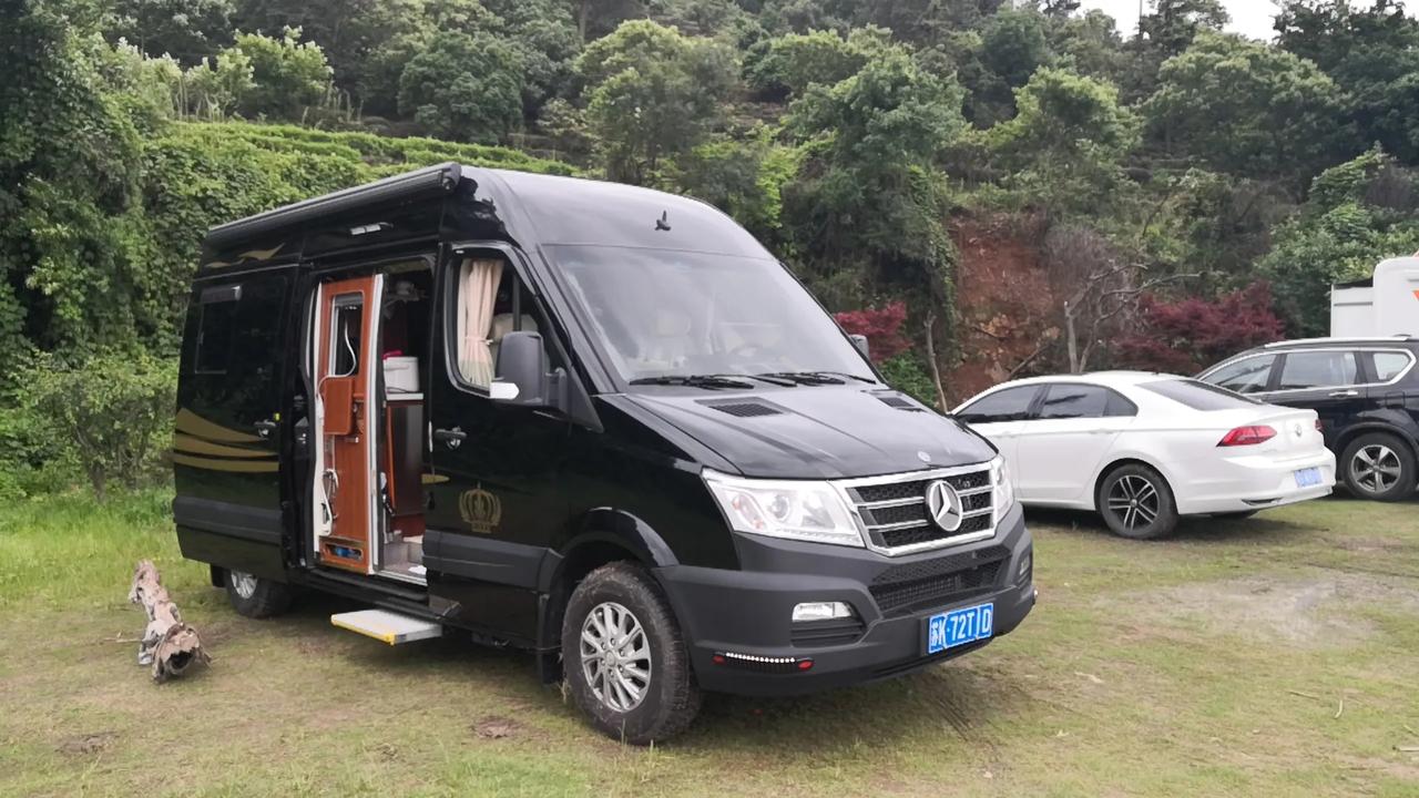 本月21号工厂开放日亚星欧睿房车国六自动挡等硬装高配可选欢迎有意者