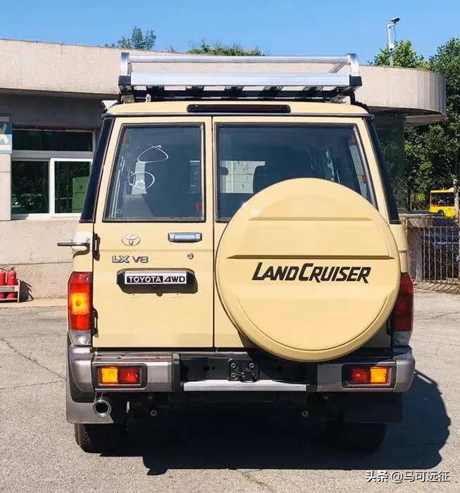 中东丰田lc7系硬派越野车多了不止一个选择
